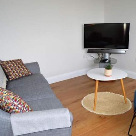 Twin Lake View - Bungalow In Pontoon ฟอกซ์ฟอร์ด ภายนอก รูปภาพ