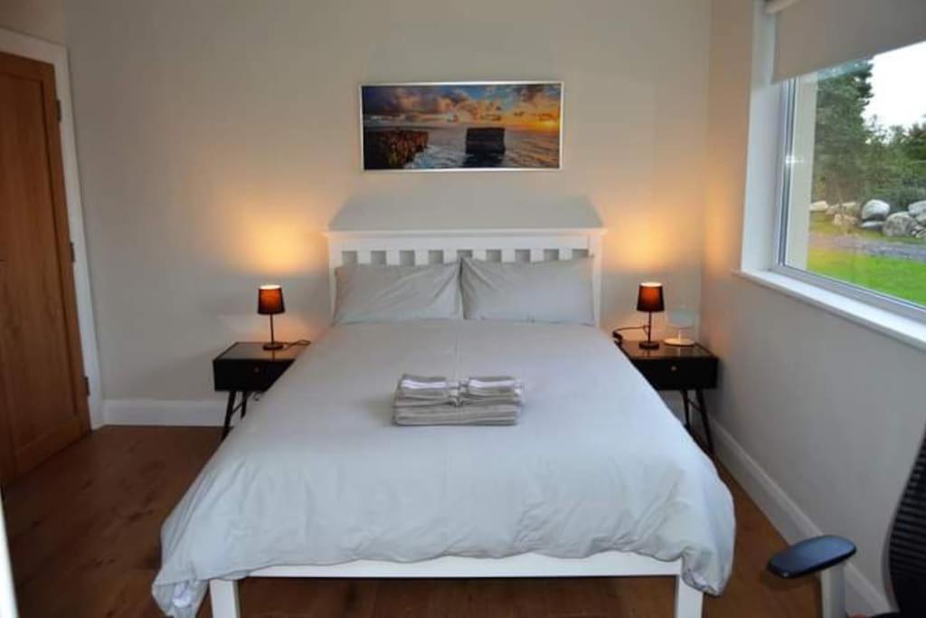 Twin Lake View - Bungalow In Pontoon ฟอกซ์ฟอร์ด ภายนอก รูปภาพ